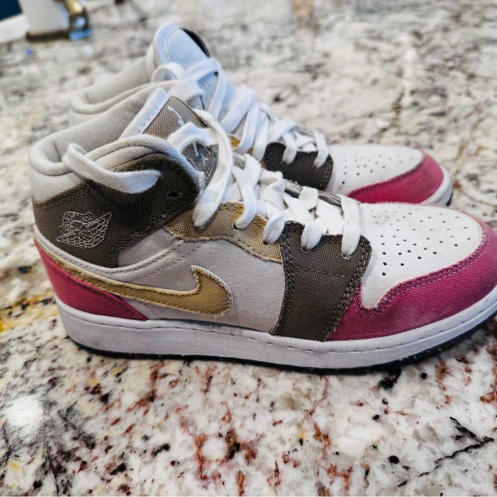 Girls Jordan 1 ‘Pastel Vivid Green’ Mid 4Y